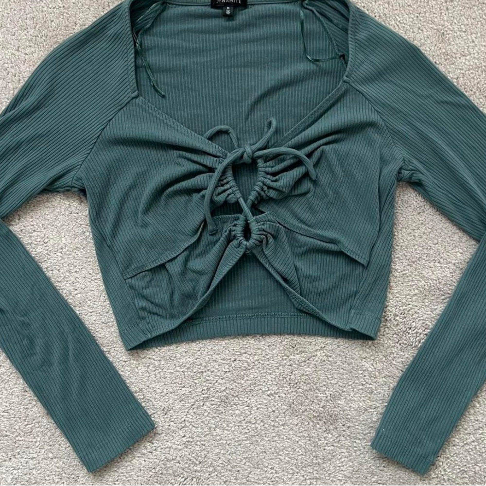 NWT Dynamite Cropped Shirt - Picture 4 of 4
